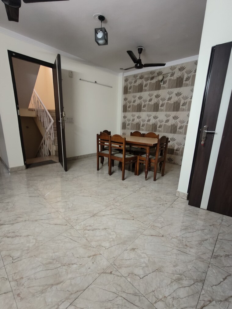 Living Room, shivalik colony 2 Bedroom 1800 Sq.Ft. Builder Floor In Shivalik Colony Delhi 9581221