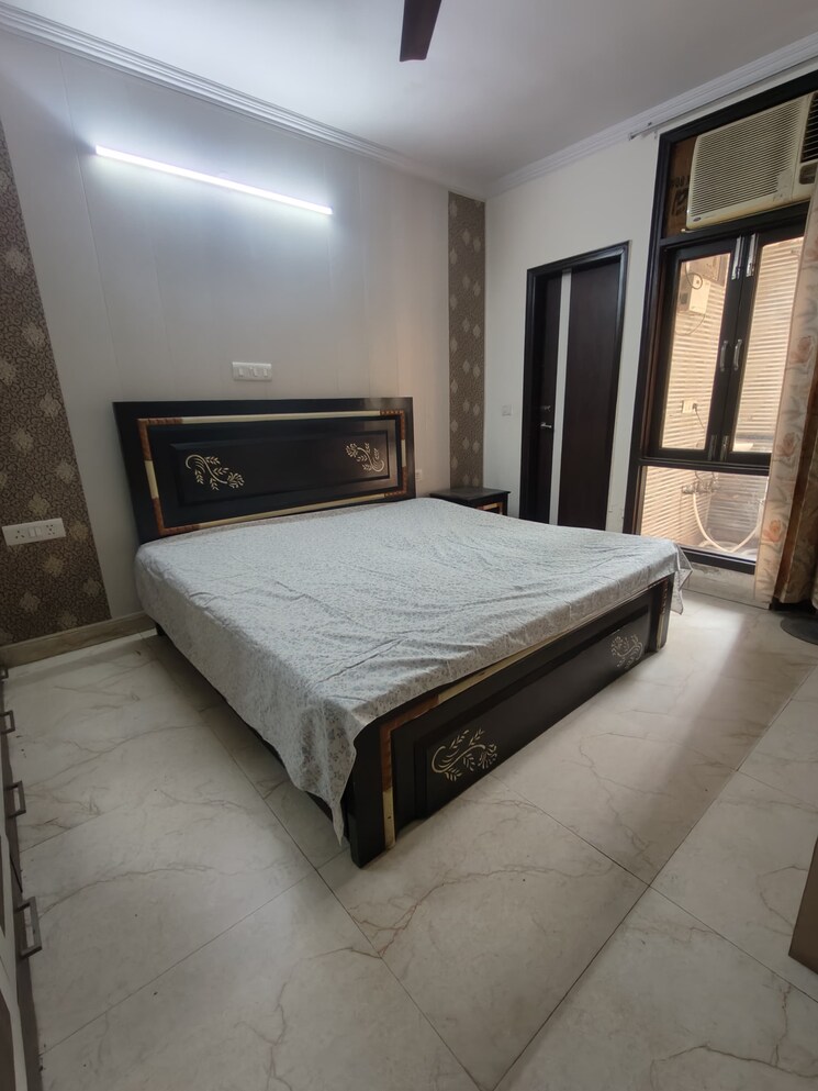 Bedroom, shivalik colony 2 Bedroom 1800 Sq.Ft. Builder Floor In Shivalik Colony Delhi 9581221