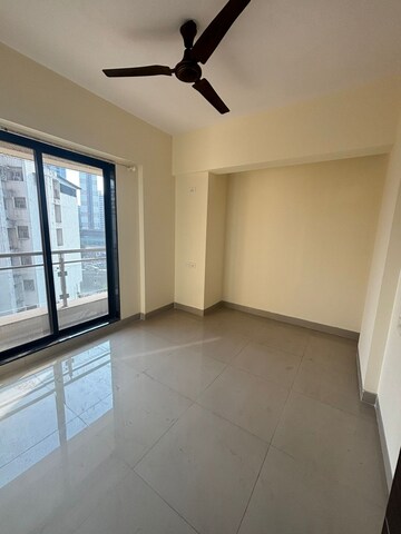 1 RK Apartment For Sale in Haware Dahlia, Kasarvadavali