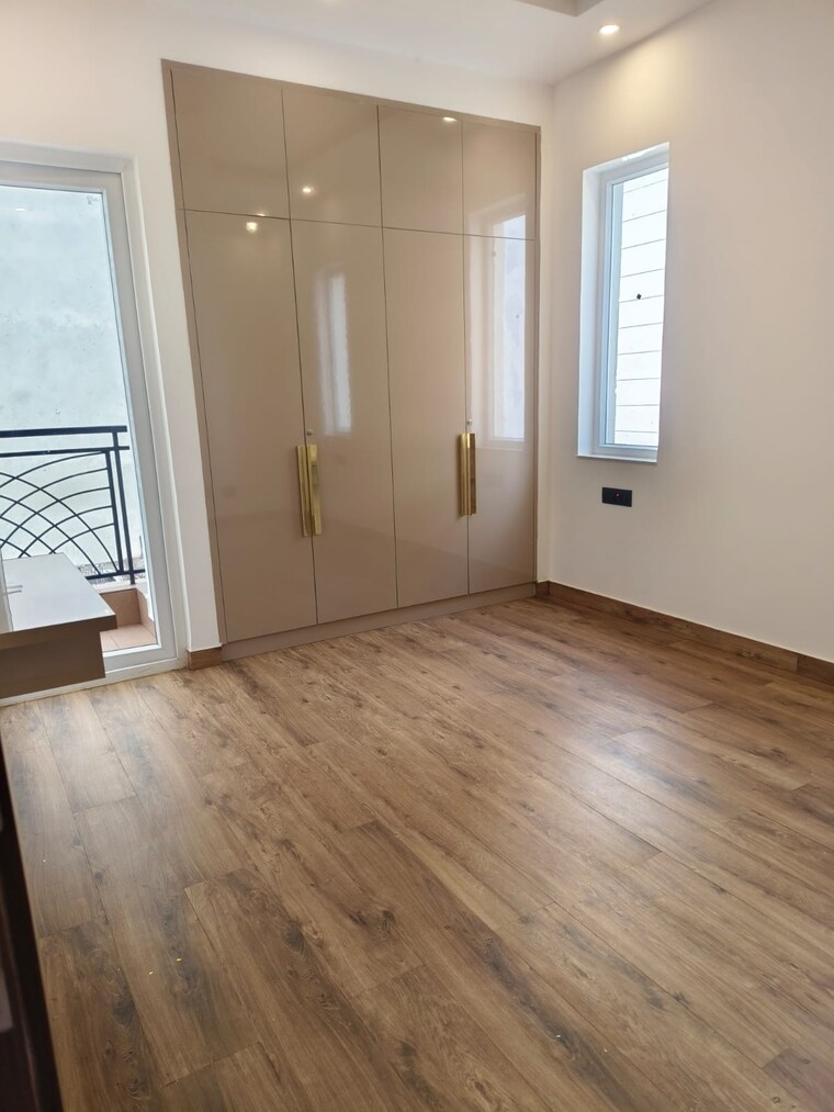 Room, emaar-emerald-floors-premier 3 Bedroom 1650 Sq.Ft. Apartment In Sector 65 Gurgaon 9581271