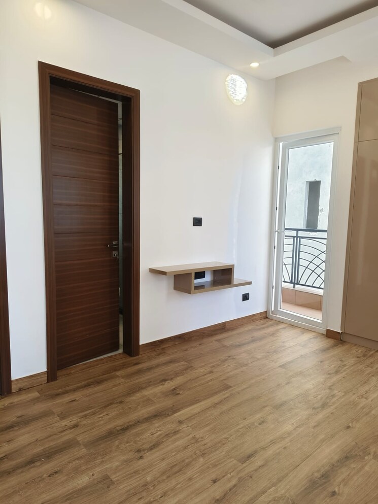 Room, emaar-emerald-floors-premier 3 Bedroom 1650 Sq.Ft. Apartment In Sector 65 Gurgaon 9581271