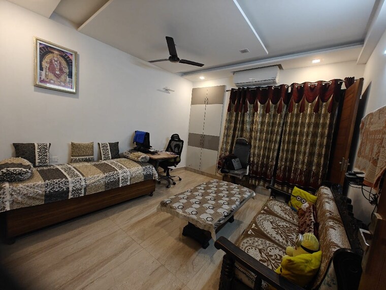 Living Room, bptp-parkland-pride 3 Bedroom 250 Sq.Yd. Builder Floor In Sector 77 Faridabad 9581326
