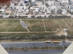 Swimming Pool in 2 BHK Apartment at Mahagun Mirabella, Sector 79 – for Rent