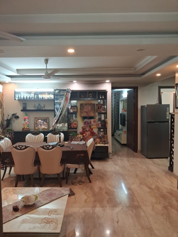 Living Room, pushpanjali enclave 3 Bedroom 206 Sq.Yd. Independent House In Pushpanjali Enclave Delhi 9581356
