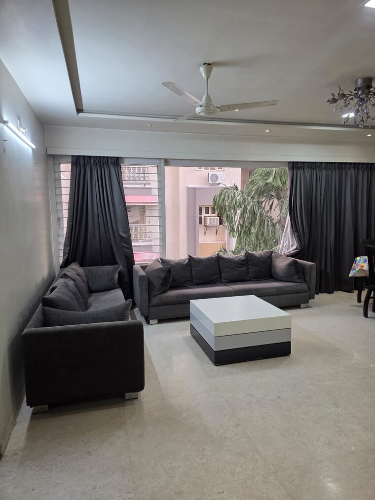 Living Room, deep-indraprasth-10-the-palm-court 3 Bedroom 2750 Sq.Ft. Apartment In Bodakdev Ahmedabad 9581420