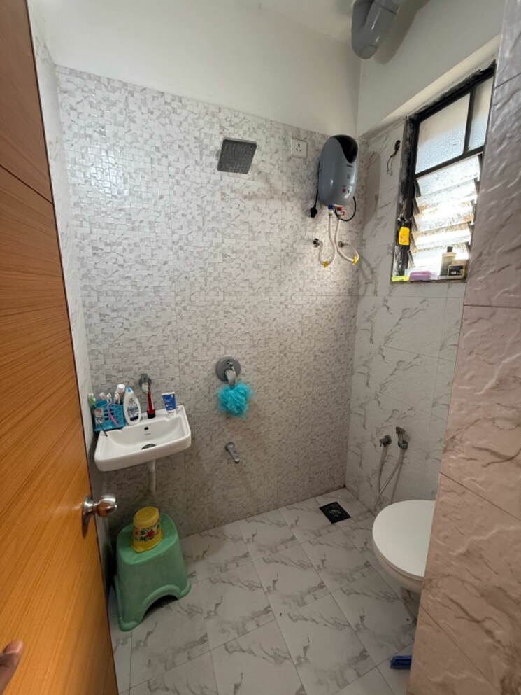 Bathroom, zundal 3 Bedroom 1700 Sq.Ft. Apartment In Zundal Ahmedabad 9581476