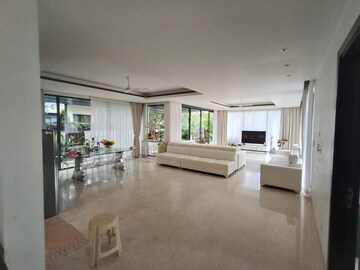 Parking in 4 BHK Villa at Prestige Golfshire, Nandi Hills – for Sale