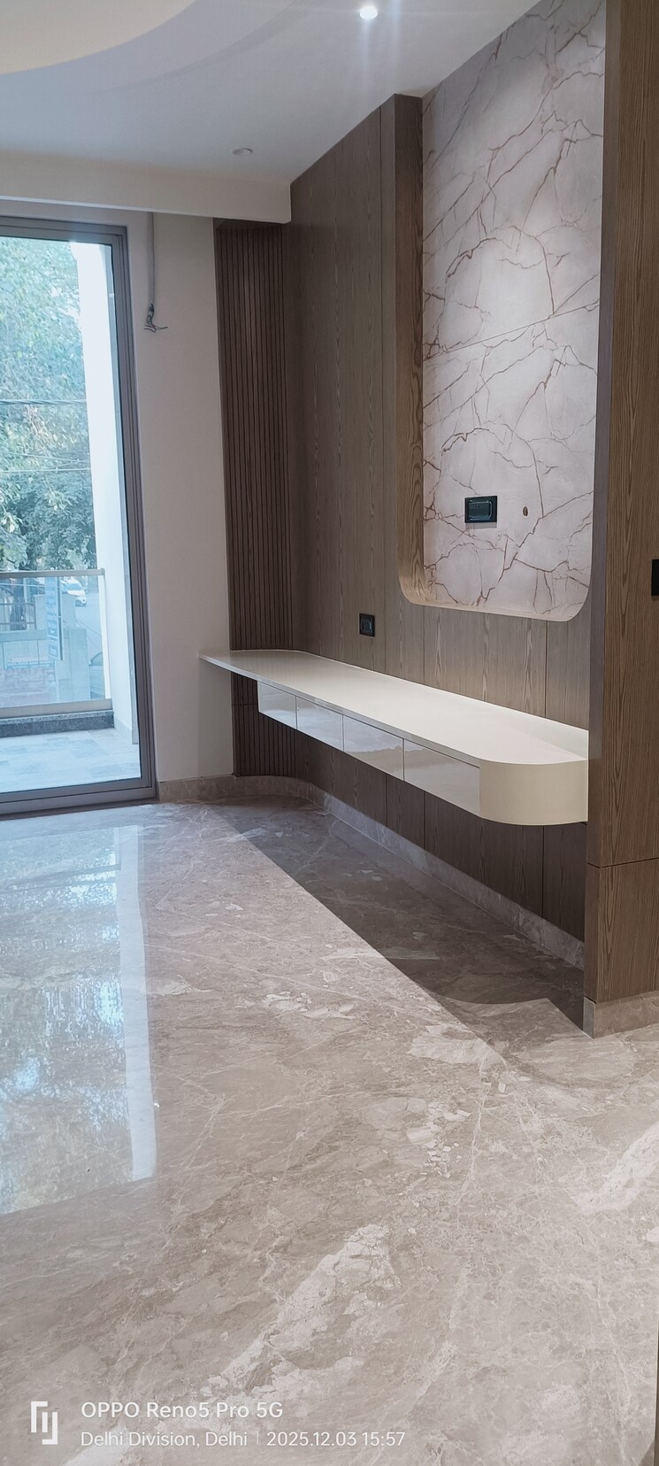 Bathroom, janakpuri 4 Bedroom 2925 Sq.Ft. Builder Floor In Janakpuri Delhi 9581547