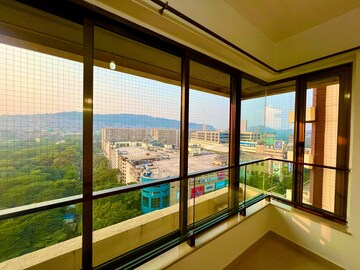 Swimming Pool in 3 BHK Apartment at Kalpataru Aura, Ghatkopar West – for Rent