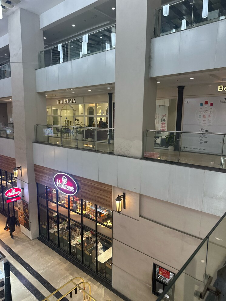 Kitchen, spectrum-metro Commercial Shop 4000 Sq.Ft. In Noida Central Noida 9581602