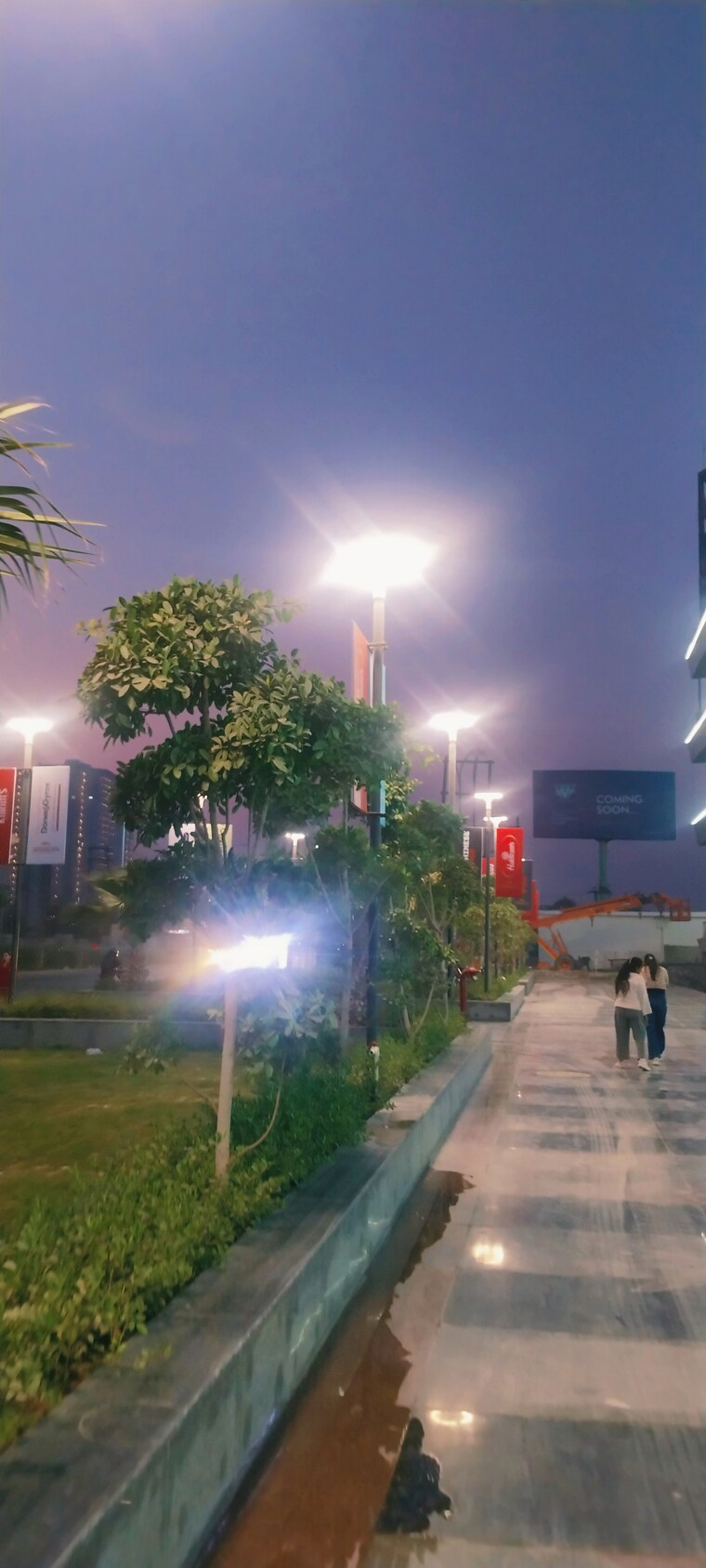 Garden, ska-arcadia Commercial Shop 650 Sq.Ft. In Wave City Ghaziabad 9581620