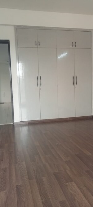 Room in 3 BHK Builder Floor at BPTP Parkland Pride Phase 2, Sector 77 – for Sale