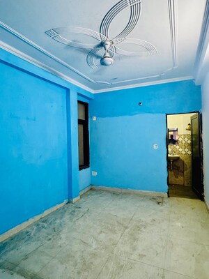 Room in 2 BHK Builder Floor at Saket – for Rent