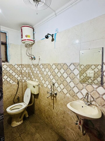 Bathroom in 2 BHK Builder Floor at Saket – for Rent