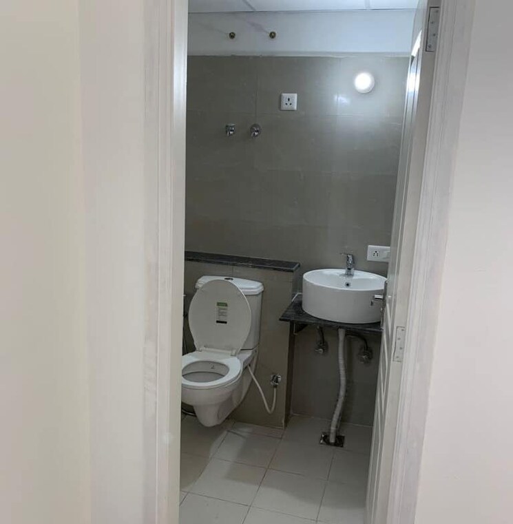 Bathroom, international airport road 3 Bedroom 1500 Sq.Ft. Apartment In International Airport Road Zirakpur 9581696