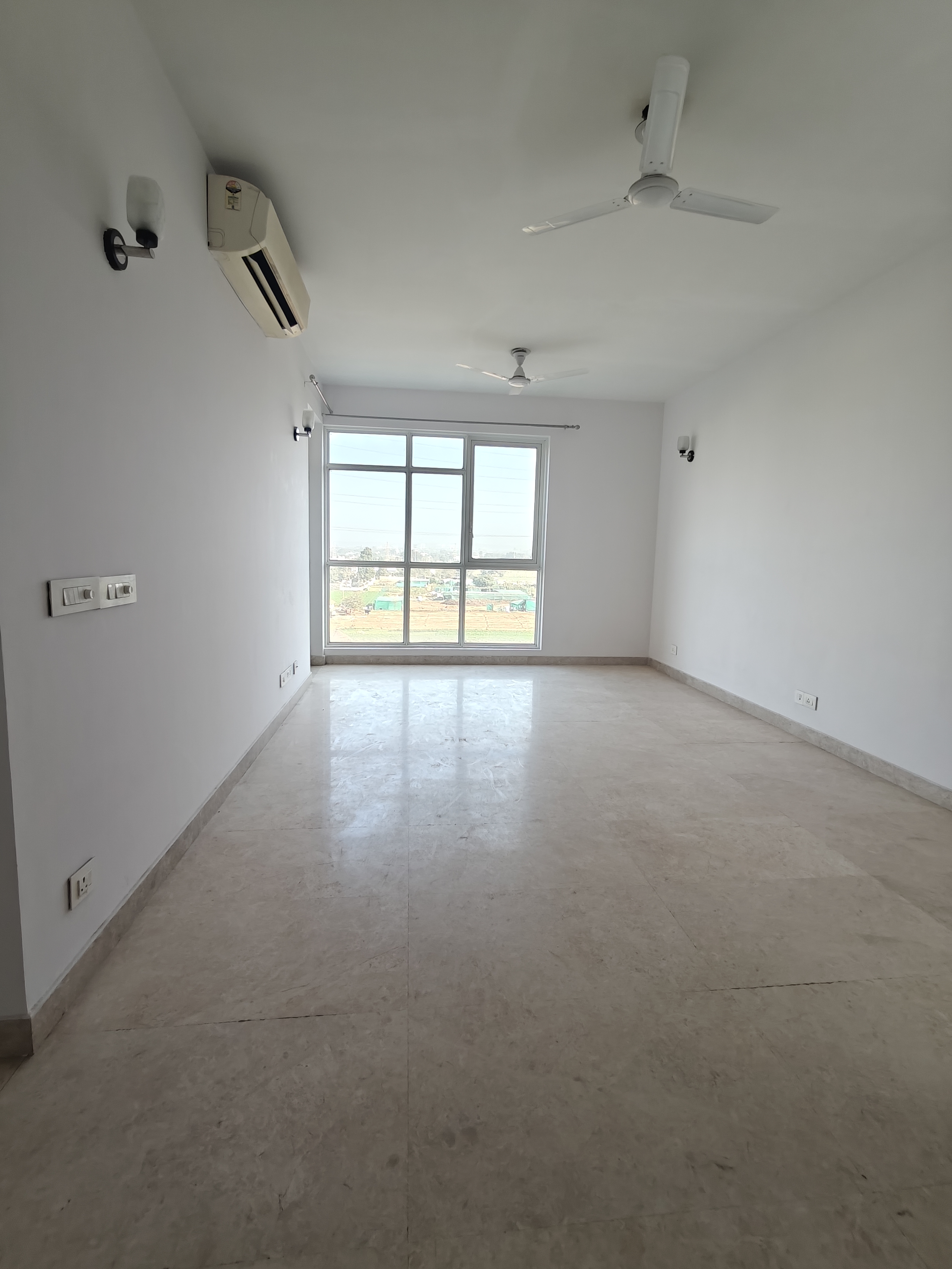 2 BHK + Pooja Room Apartment For Rent in Ireo The Corridors