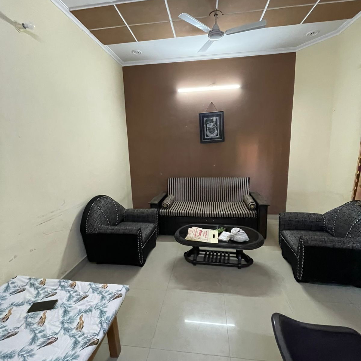 2 BHK + Pooja Room Builder Floor For Rent in Jakhan 