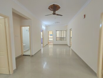 3 BHK Flat for Sale in Hsr Layout, Bangalore