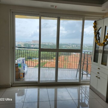 Room in 3 BHK Apartment at Ardente Pine Grove, Rayasandra – for Rent