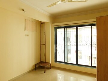 Room in 2 BHK Apartment at Sector 14 Sanpada – for Rent