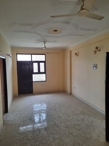 Room in 2 BHK Builder Floor at Canal Road – for Sale