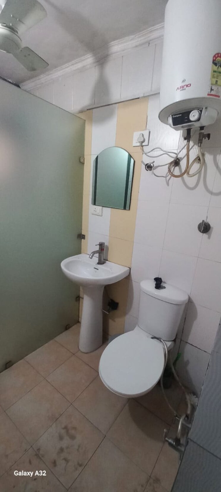 Bathroom, maya-garden-city 2 Bedroom 1160 Sq.Ft. Apartment In Lohgarh Zirakpur 9581770