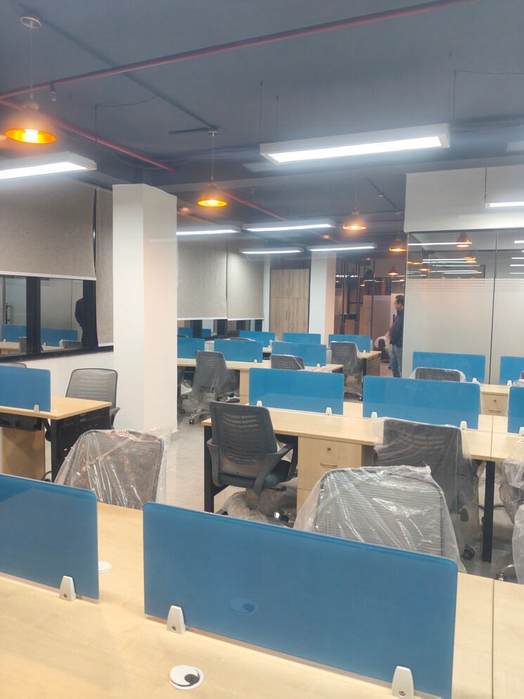 Team Area, sector 2 Commercial Office Space 2000 Sq.Ft. In Sector 2 Noida 9581792