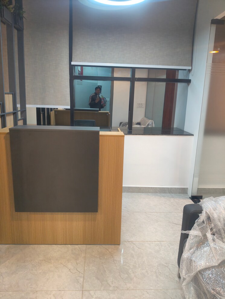 Room, sector 2 Commercial Office Space 2000 Sq.Ft. In Sector 2 Noida 9581792