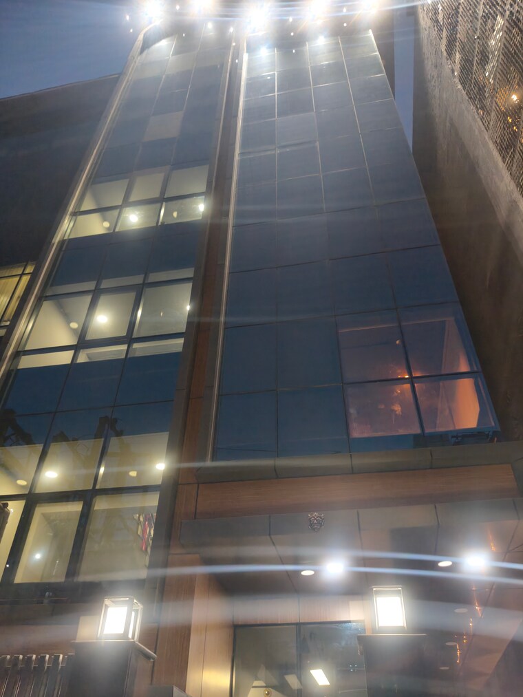 undefined, sector 2 Commercial Office Space 2000 Sq.Ft. In Sector 2 Noida 9581792