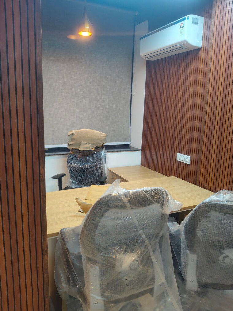 Team Area, sector 2 Commercial Office Space 2000 Sq.Ft. In Sector 2 Noida 9581792