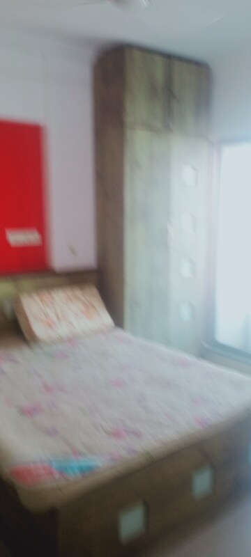 Room in 2 BHK Apartment at Ambika Towers, Andheri East – for Rent