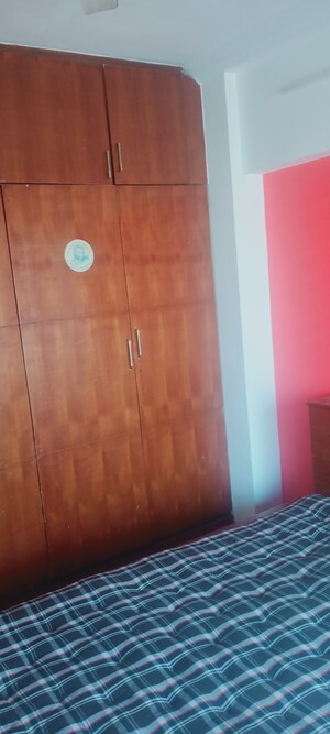 Furnished Amenities in 2 BHK Apartment at Ambika Towers, Andheri East – for Rent