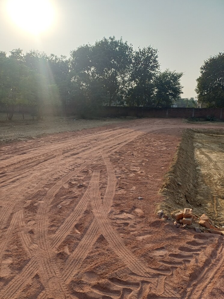 undefined, bhopani  134 Sq.Yd. Plot In Bhopani Faridabad 9581799