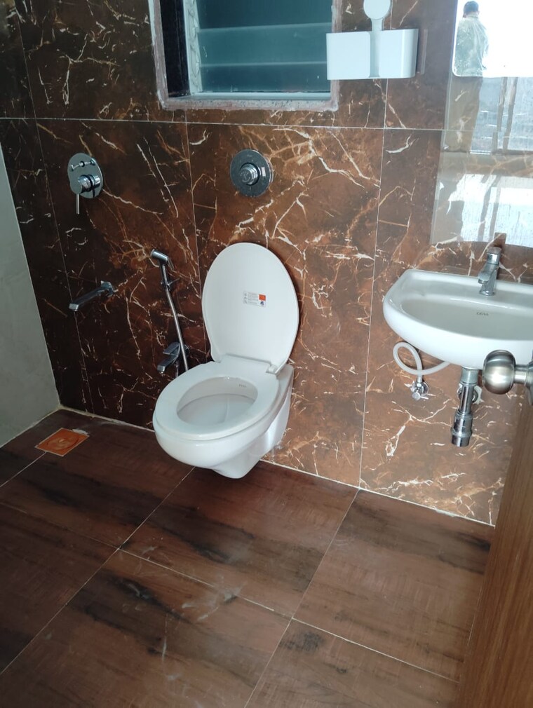 Bathroom, avant-hillway 2 Bedroom 618 Sq.Ft. Apartment In Goregaon East Mumbai 9581801