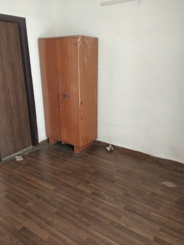 Room in 4 BHK Builder Floor at BPTP Park Elite Floor II, Sector 75 – for Rent