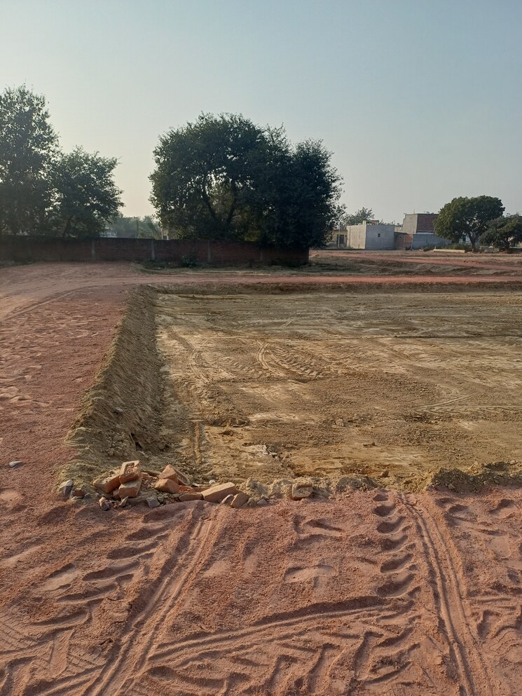 undefined, bhopani  135 Sq.Yd. Plot In Bhopani Faridabad 9581808