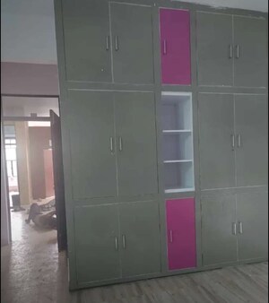 Furnished Amenities in 3 BHK Apartment at Gomti Nagar – for Rent