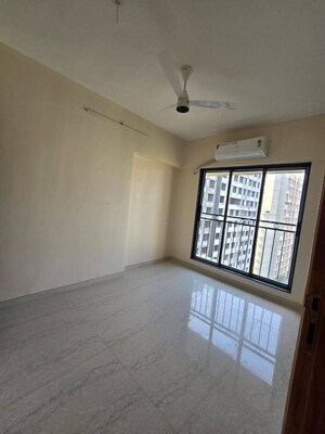 Room in 2 BHK Apartment at Azad Nagar – for Rent
