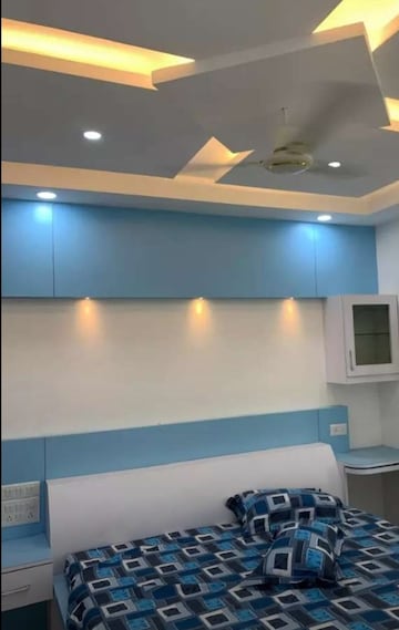 Room in 3 BHK Apartment at Gomti Nagar – for Rent