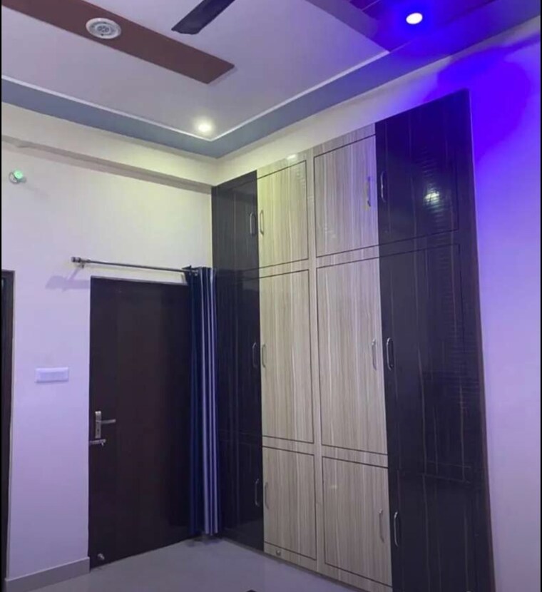 Room, gomti nagar 3 Bedroom 1775 Sq.Ft. Apartment In Gomti Nagar Lucknow 9581874