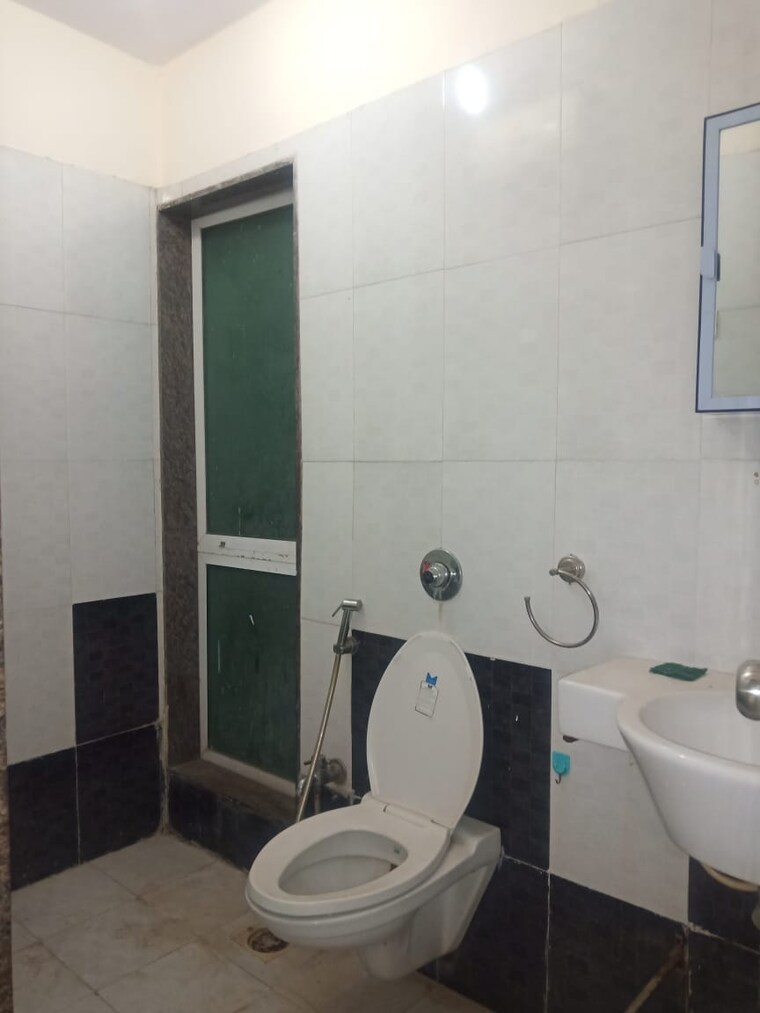 Bathroom, gundecha-altura 2 Bedroom 800 Sq.Ft. Apartment In Kanjurmarg West Mumbai 9581885