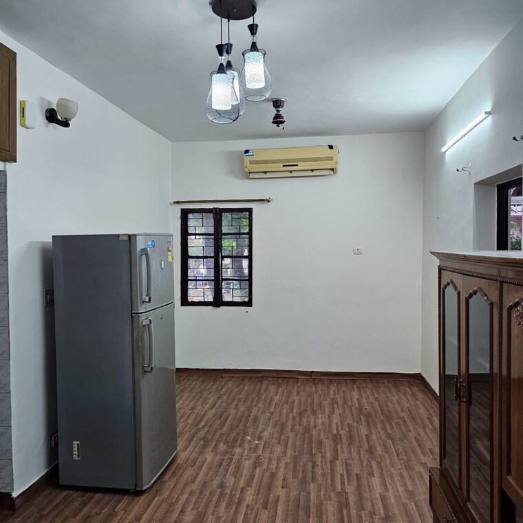 Kitchen, pitampura 4 Bedroom 1500 Sq.Ft. Builder Floor In Pitampura Delhi 9581879
