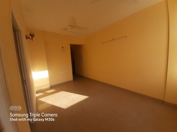 Room in 2 BHK Apartment at Shree Vardhman Mantra, Sector 67 – for Rent