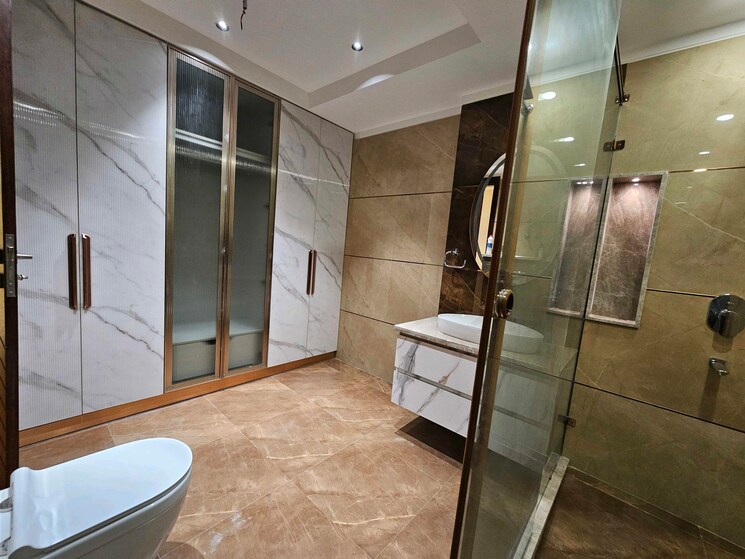 Bathroom, vipul-world-floors 3 Bedroom 192 Sq.Yd. Villa In Sector 48 Gurgaon 9581863