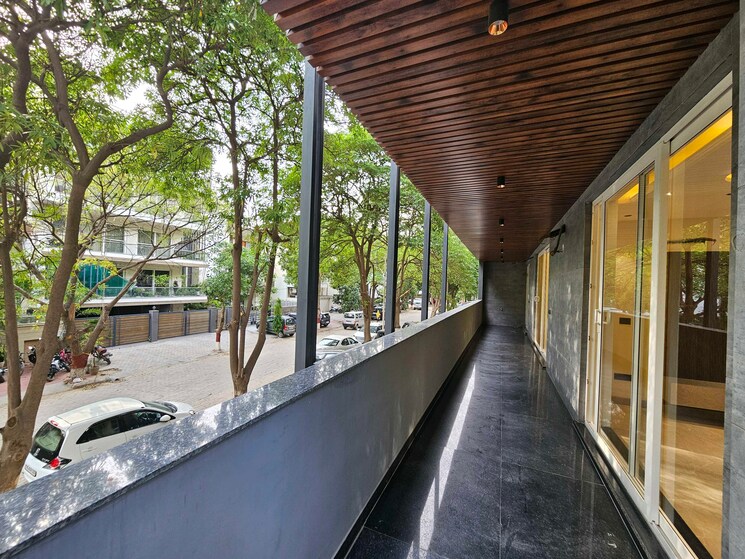 Balcony, vipul-world-floors 3 Bedroom 192 Sq.Yd. Villa In Sector 48 Gurgaon 9581863