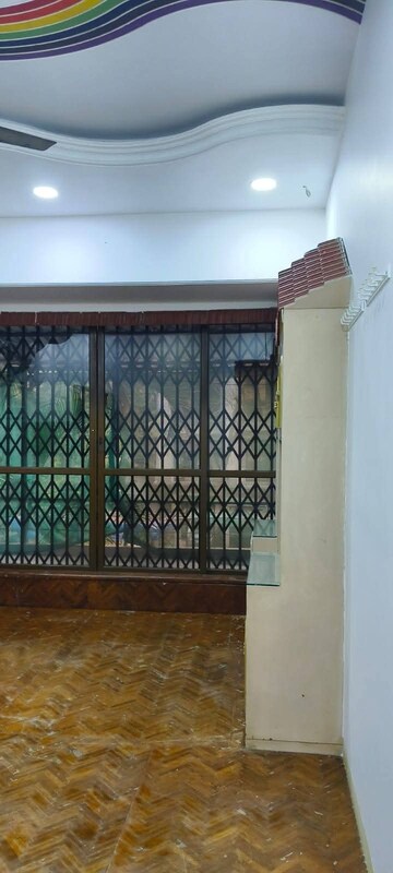 Room in 6 BHK Independent House at Andheri West – for Rent