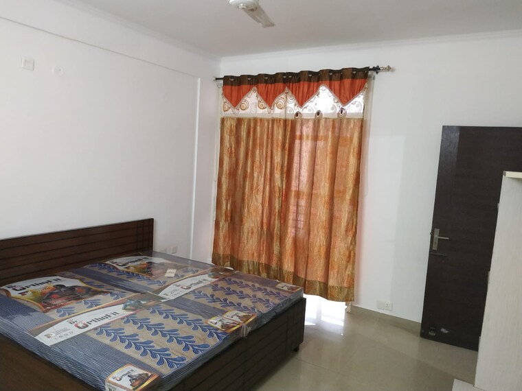 Bedroom, singla-south-city 2.5 Bedroom 1850 Sq.Ft. Builder Floor In Lohgarh Zirakpur 9581938