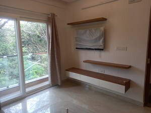 Room in 1 BHK Apartment at Cooke Town – for Rent