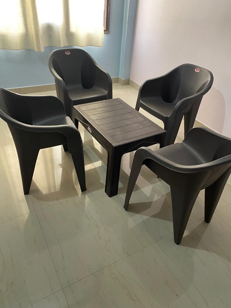 Room, gomti nagar Pg For Boys & Girls In Gomti Nagar 9581959