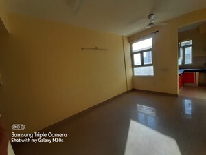 Room in 2 BHK Apartment at Shree Vardhman Mantra, Sector 67 – for Rent